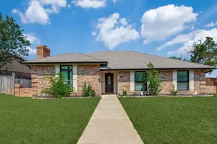 171 Wildwood Dr, DeSoto, TX 75115 - Photo 1