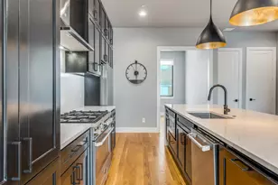 805 Pavillion St, Dallas, TX 75204 - Photo 11