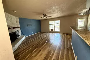 305 S Willow St, Mansfield, TX 76063 - Photo 7