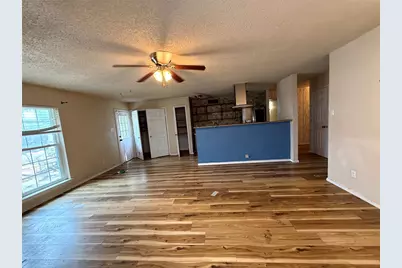 305 S Willow Street, Mansfield, TX 76063 - Photo 5