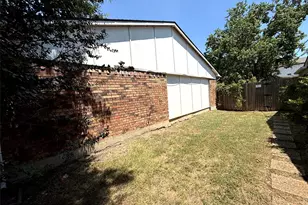 305 S Willow St, Mansfield, TX 76063 - Photo 25