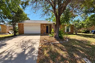 305 S Willow St, Mansfield, TX 76063 - Photo 3