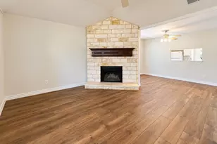 806 Blessing Creek Dr, Euless, TX 76039 - Photo 7