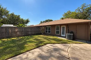806 Blessing Creek Dr, Euless, TX 76039 - Photo 23