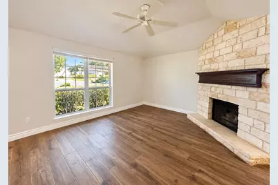 806 Blessing Creek Drive, Euless, TX 76039 - Photo 5