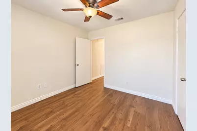 806 Blessing Creek Drive, Euless, TX 76039 - Photo 15