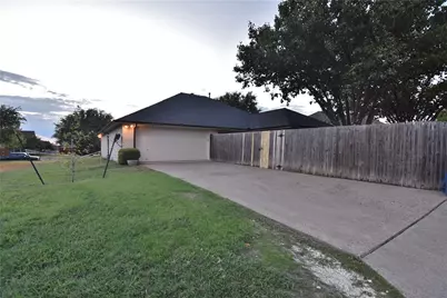 211 Barbara Way, Red Oak, TX 75154 - Photo 37
