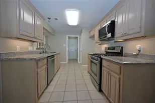 211 Barbara Way, Red Oak, TX 75154 - Photo 3
