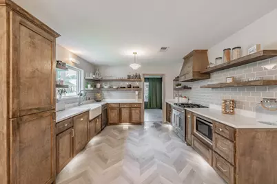 2211 Midhurst Drive, Arlington, TX 76013 - Photo 5