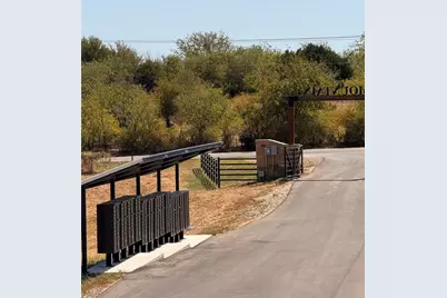 2601 Lucky Pepper Drive, Granbury, TX 76049 - Photo 3