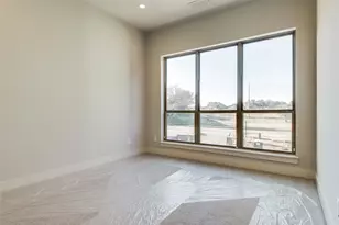 101 Decker Ct, Irving, TX 75062 - Photo 17
