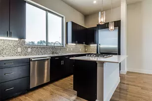 101 Decker Ct, Irving, TX 75062 - Photo 7