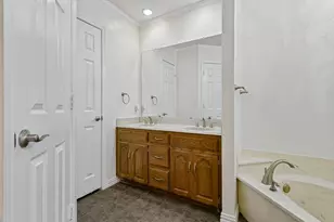2144 S Winding Creek Dr, Grapevine, TX 76051 - Photo 7