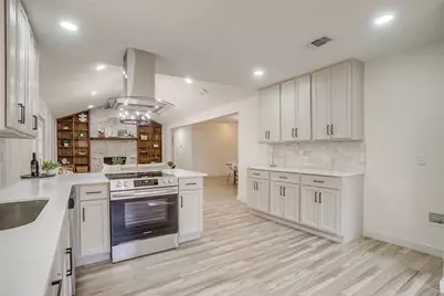 2421 Meadow View, Bedford, TX 76021 - Photo 15