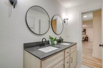 2421 Meadow View, Bedford, TX 76021 - Photo 23