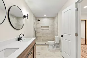 2421 Meadow Vw, Bedford, TX 76021 - Photo 21