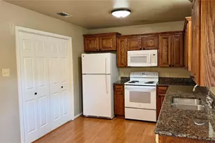 104 Herron St, Farmersville, TX 75442 - Photo 11