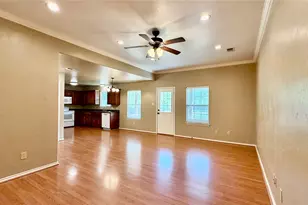 104 Herron St, Farmersville, TX 75442 - Photo 3