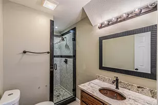8801 Sylvan Ct, Fort Worth, TX 76120 - Photo 37