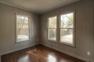 1705 N Riverside Dr, Fort Worth, TX 76111 - Photo 21