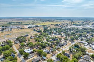 401 S Llano St, Whitney, TX 76692 - Photo 25