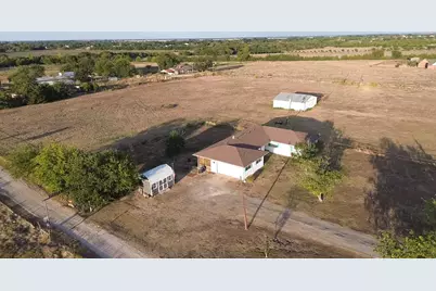 203 Farrar Road, Waxahachie, TX 75165 - Photo 9