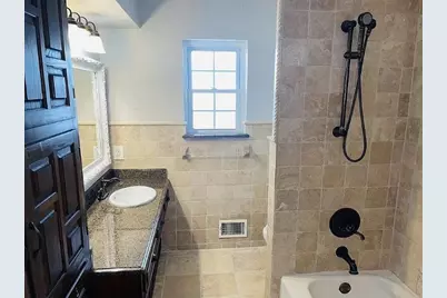 9406 Hunters Creek Drive, Dallas, TX 75243 - Photo 7