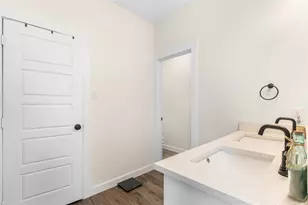 405 John St, Hillsboro, TX 76645 - Photo 19