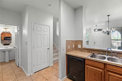 565 Legends Drive, Lewisville, TX 75057 - Photo 11