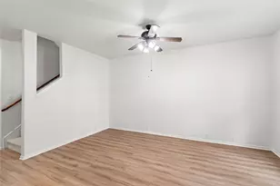 565 Legends Dr, Lewisville, TX 75057 - Photo 5