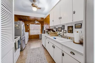 2619 S Adams, Fort Worth, TX 76110 - Photo 11