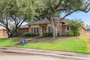 3708 Bishop Hill Dr, Carrollton, TX 75007 - Photo 5
