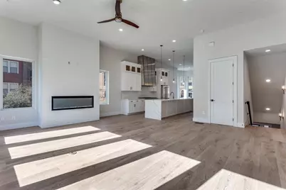 250 E Dallas Street #114, Grapevine, TX 76051 - Photo 7