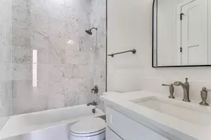 250 E Dallas St, Grapevine, TX 76051 - Photo 21
