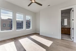 250 E Dallas St, Grapevine, TX 76051 - Photo 15