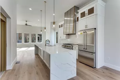 250 E Dallas Street #114, Grapevine, TX 76051 - Photo 13