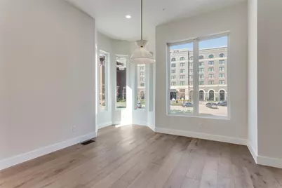 250 E Dallas Street #114, Grapevine, TX 76051 - Photo 9