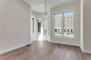 250 E Dallas St, Grapevine, TX 76051 - Photo 9