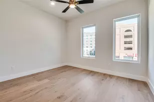 250 E Dallas St, Grapevine, TX 76051 - Photo 15