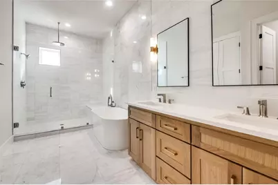 250 E Dallas Street #124, Grapevine, TX 76051 - Photo 11