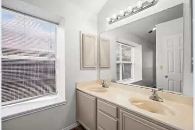 1219 Brooklawn Drive, Arlington, TX 76018 - Photo 11