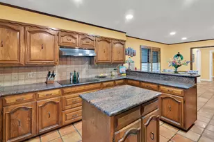 7605 Willowood Ct, Fort Worth, TX 76112 - Photo 15
