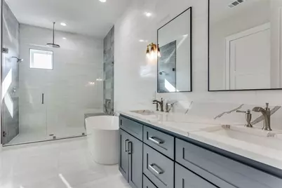 250 E Dallas Street #127, Grapevine, TX 76051 - Photo 13