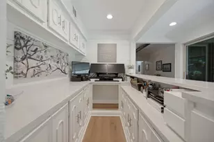 10408 Vistadale Dr, Dallas, TX 75238 - Photo 9