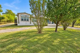 105 E Laura Ave, Quinlan, TX 75474 - Photo 13