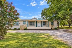 105 E Laura Ave, Quinlan, TX 75474 - Photo 1