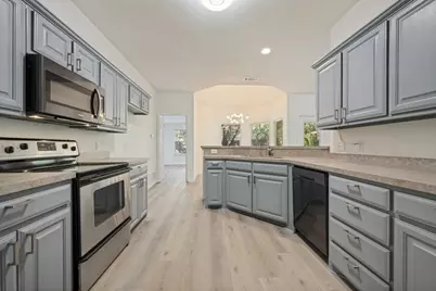 2104 Leslie Street, Denton, TX 76205 - Photo 11