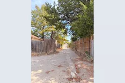7562 John T White Road, Fort Worth, TX 76120 - Photo 19