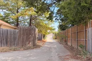 7562 John T White Rd, Fort Worth, TX 76120 - Photo 19