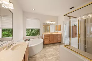 7626 Lakecrest Cir, Irving, TX 75063 - Photo 21